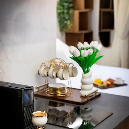 Magnifique Montmartre Avec Clim Et Jacuzzi Apartament Paryż